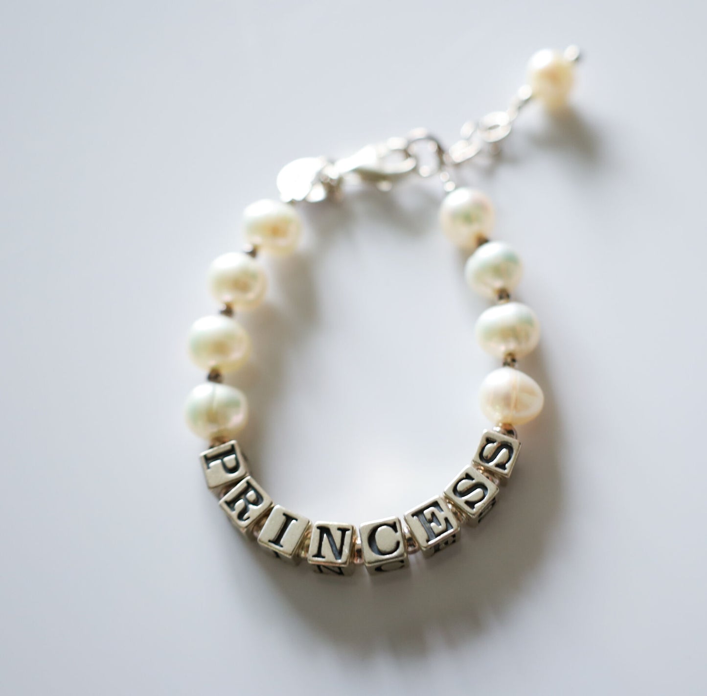 FIRST PEARLS NAME GIRLS BRACELET (LARGE PEARLS)
